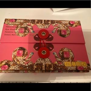 Pay McGrath metamorphosis pallet